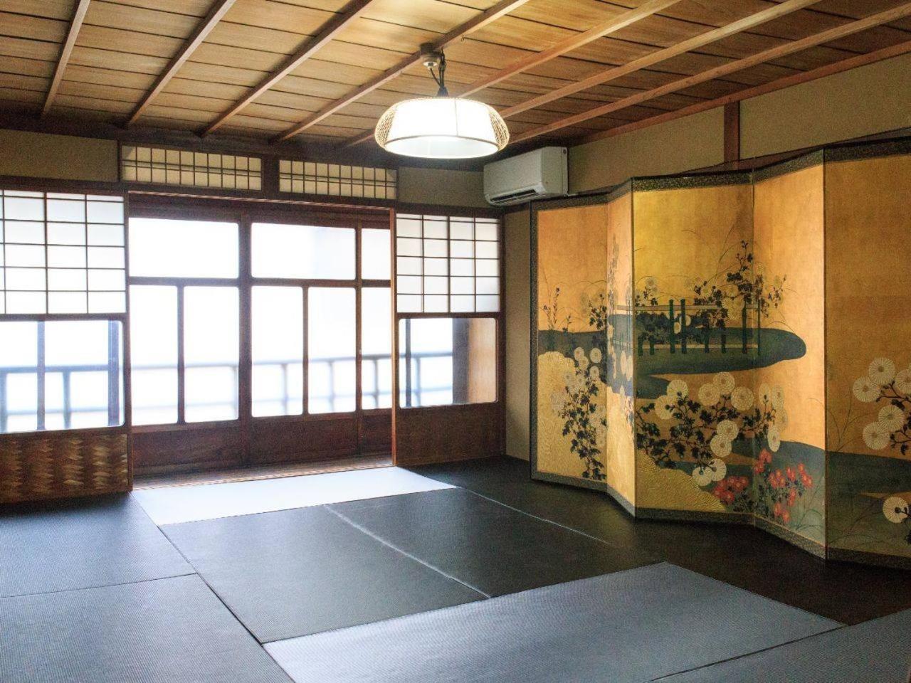 京都二条城近く京町屋120年の歴史に泊まる エクステリア 写真