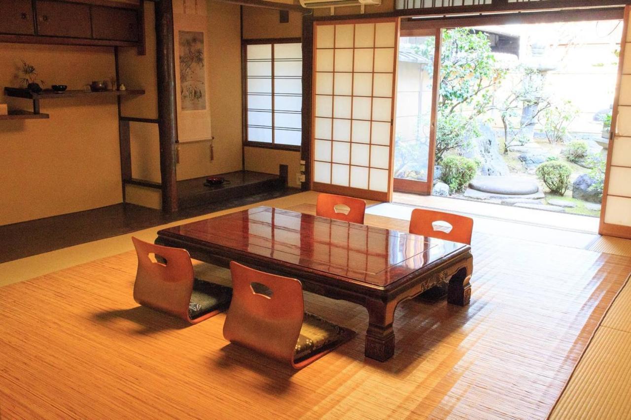 京都二条城近く京町屋120年の歴史に泊まる エクステリア 写真